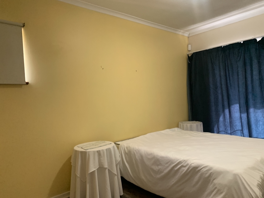 To Let 4 Bedroom Property for Rent in Summerstrand Eastern Cape